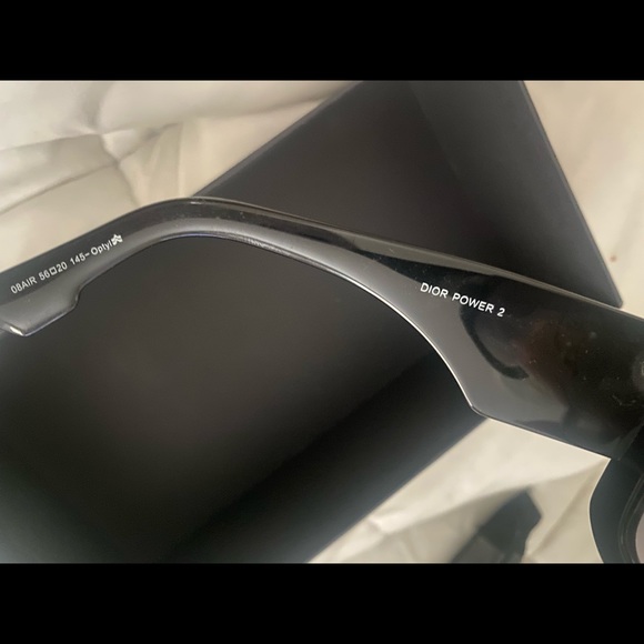 100% Authentic New Dior Sunglasses. - Picture 4 of 5